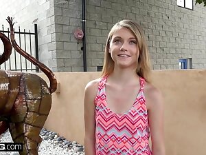 Petite teen Hannah Hays cheats on bf in make noticeable