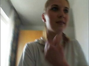18 Jahre und direkt vor der Kamera ihren ersten Film drehen